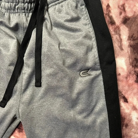 Perfect condition men’s pants medium - Picture 2 of 2